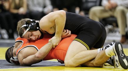 spencer-lee-iowa-wrestling
