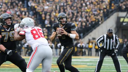 nate-stanley-iowa-football