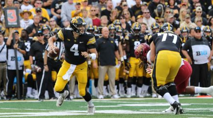 nate-stanley-iowa-football