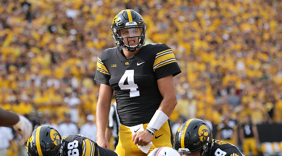 nate-stanley-iowa-football