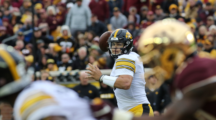 nate-stanley-iowa-football