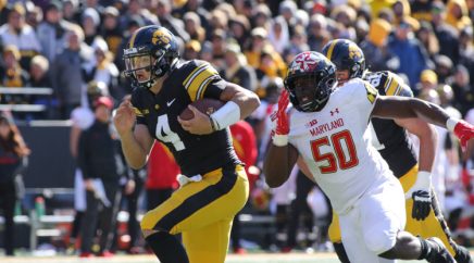 nate-stanley-iowa-football