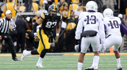 noah-fant-iowa-football