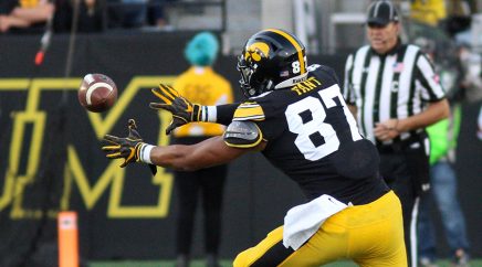 noah-fant-iowa-football