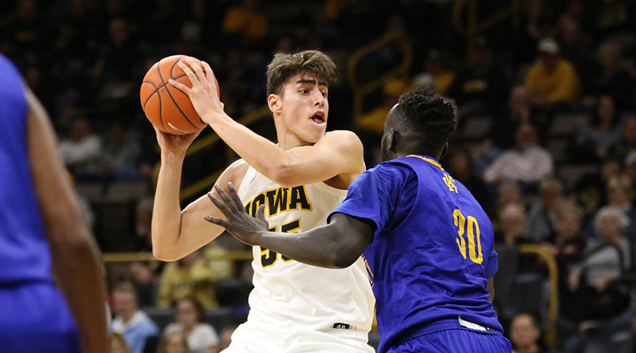 Luka-Garza-Iowa-Basketball