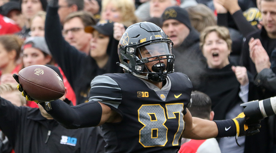 noah-fant-iowa-hawkeye-football noah-fant-iowa-hawkeye-football