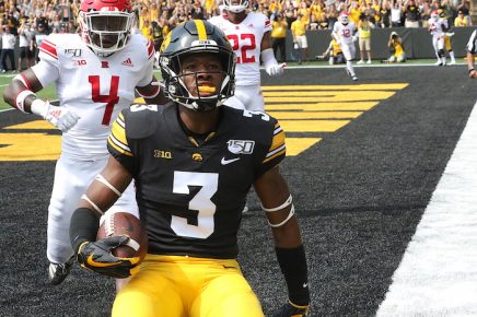 tyrone-tracy-iowa-football