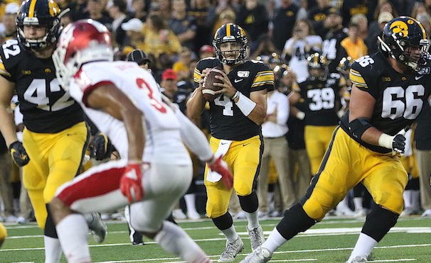 nate-stanley-iowa-football