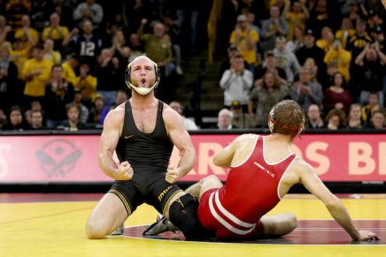 Alex-Marinelli-Iowa-Wrestling