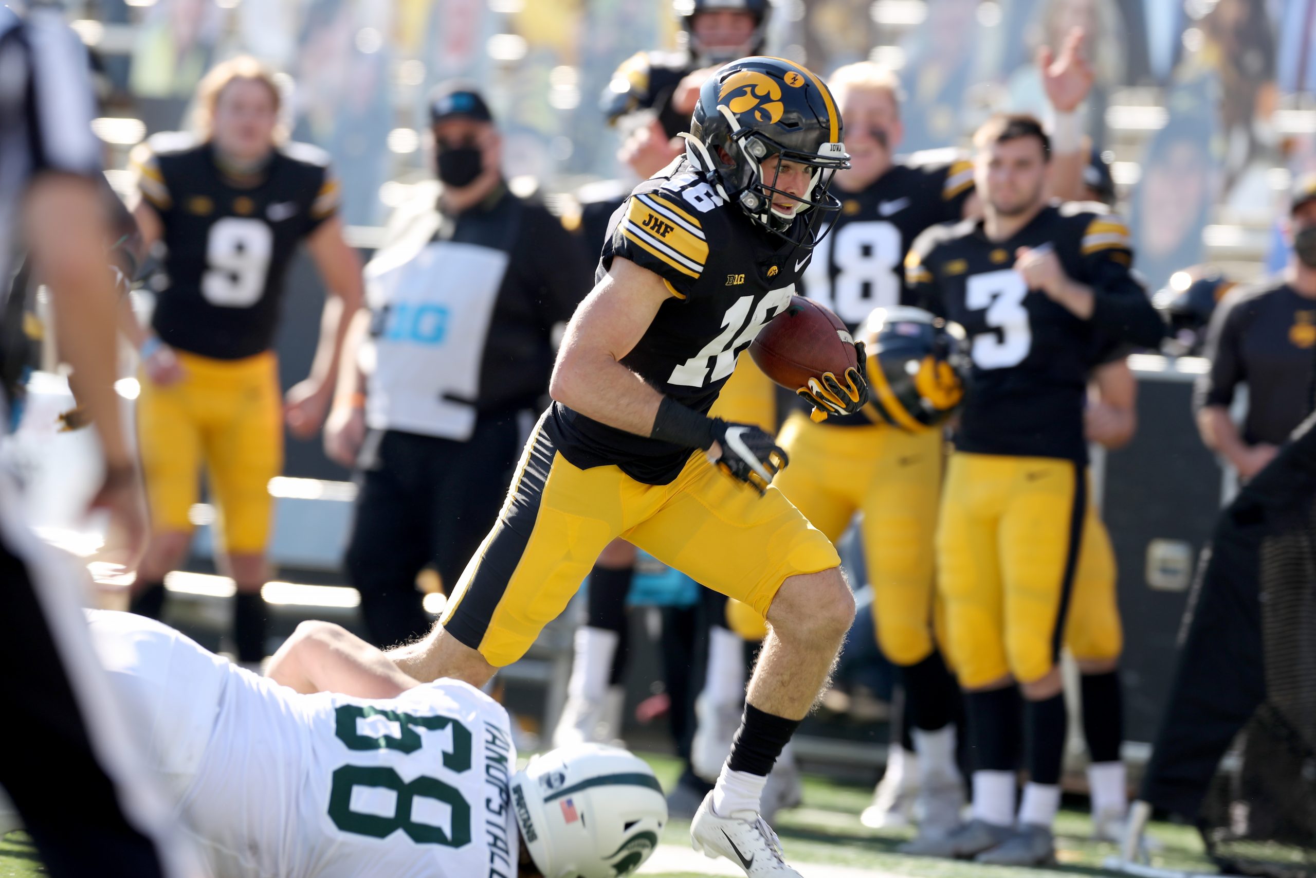 charlie-jones charlie-jones