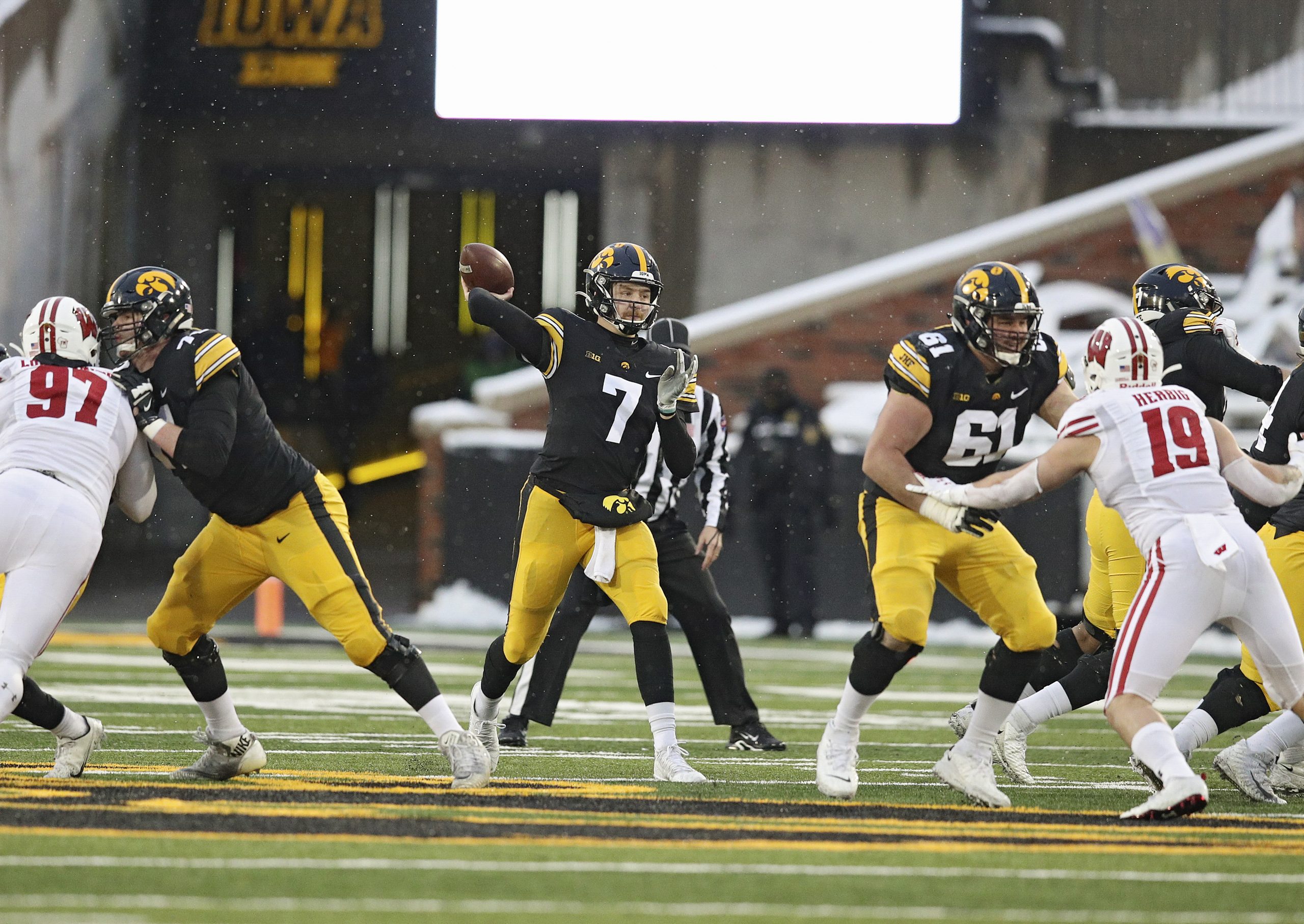 Iowa Football vs Wisconsin