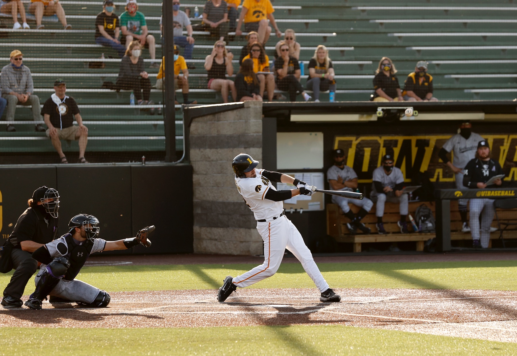 95798717-BAED-4C5E-B7B0-A763BD5FF3CF