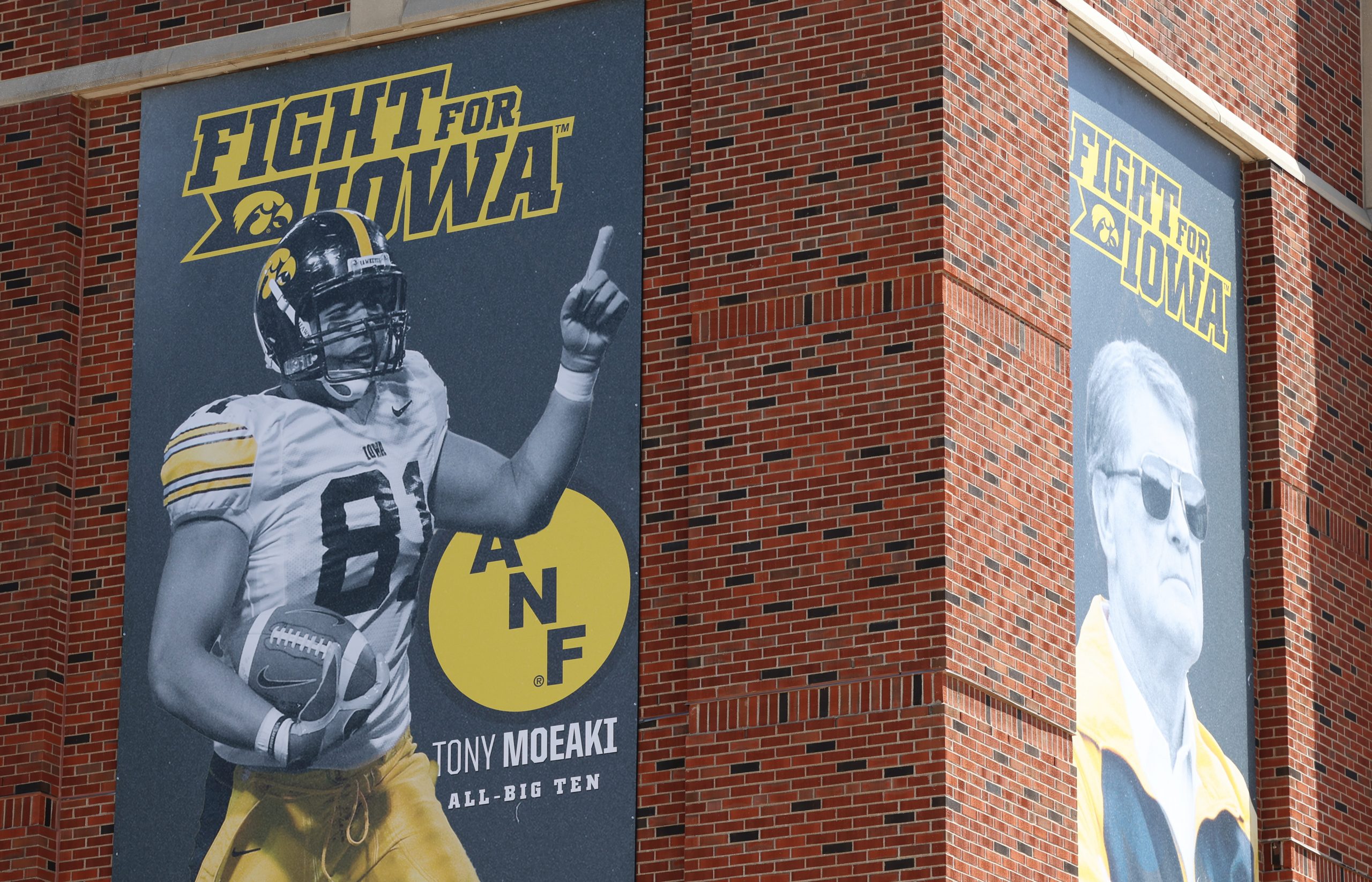 Tony Moeaki Banner Tony Moeaki Banner