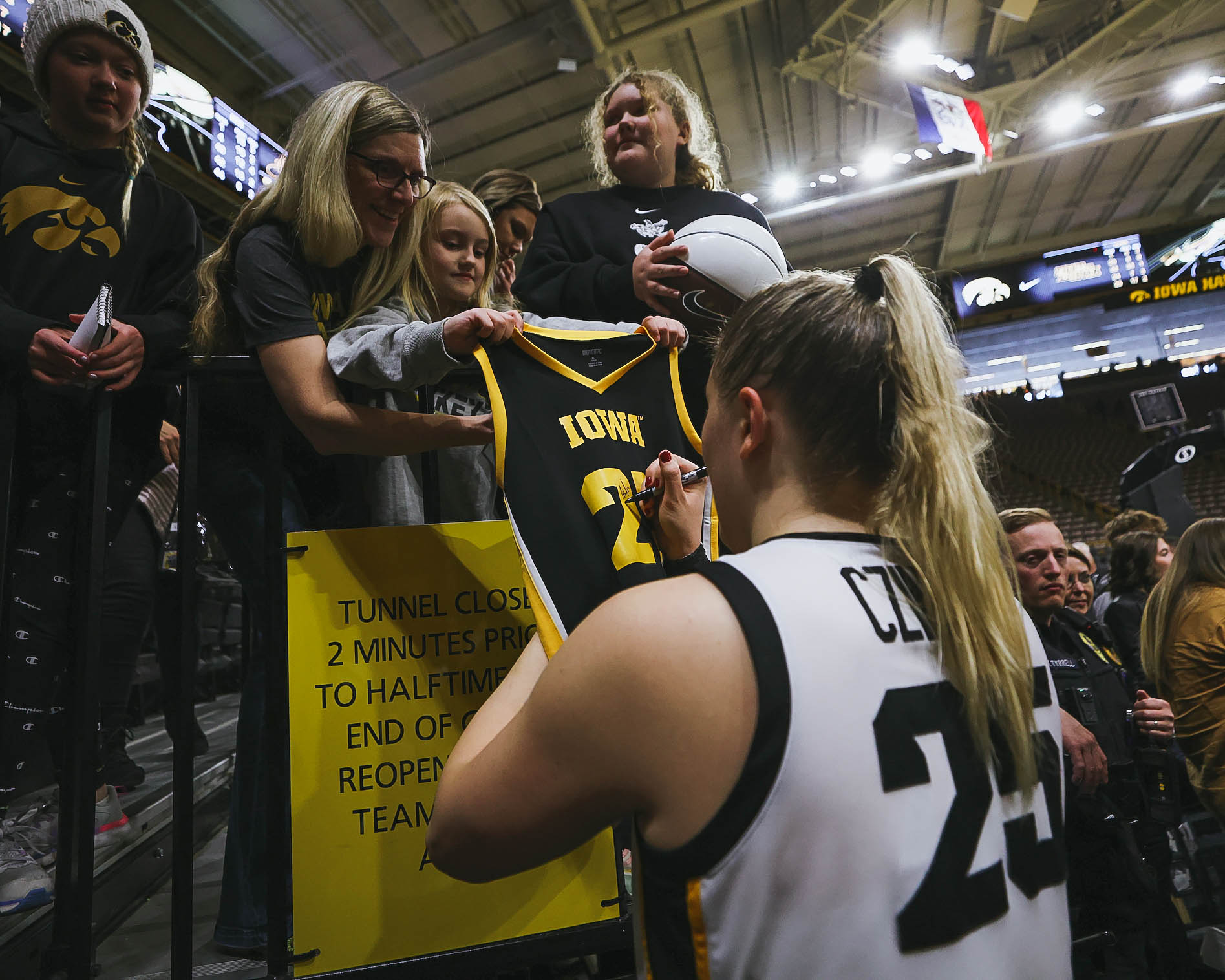 czinano autographs czinano autographs