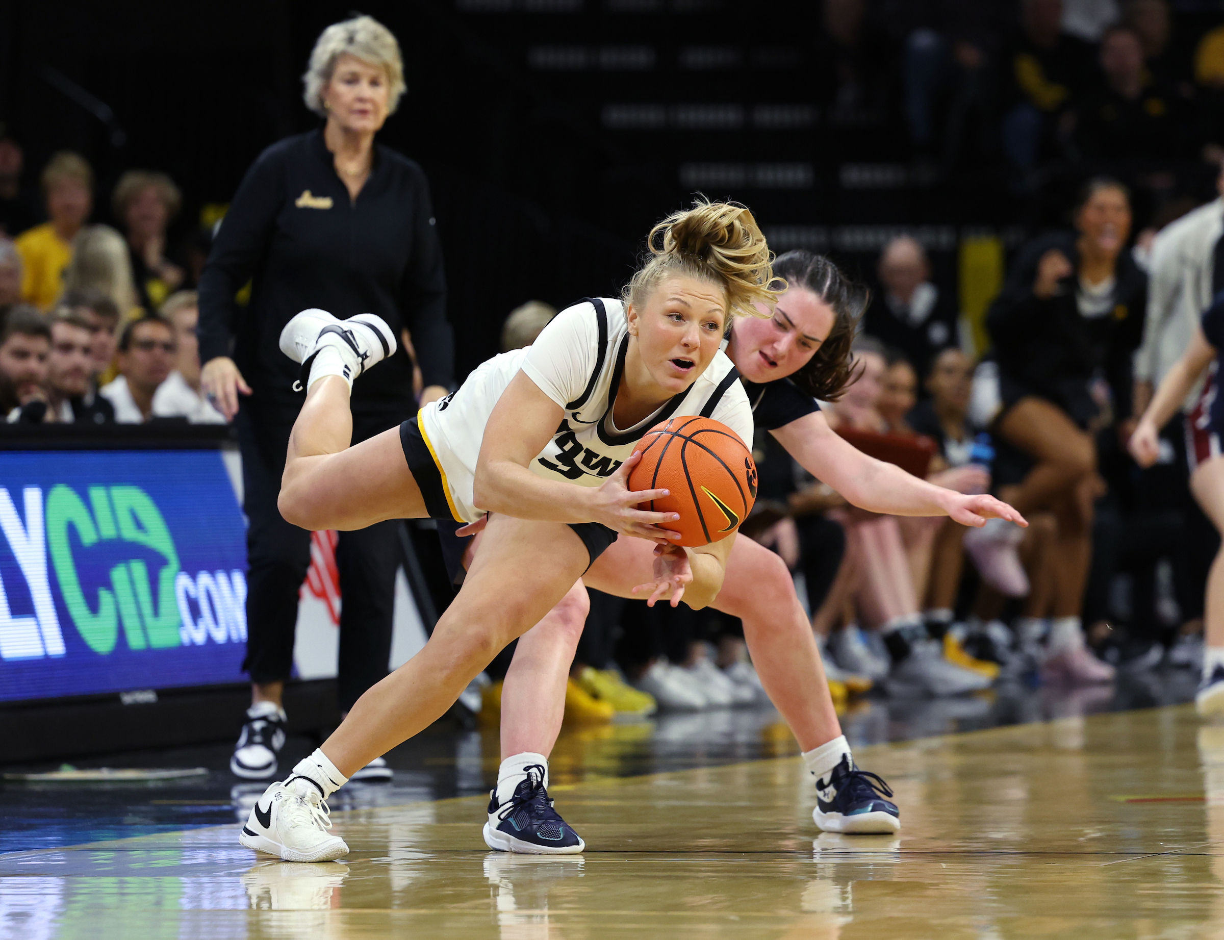 IOWA WBB VS Fairleigh Dickinson