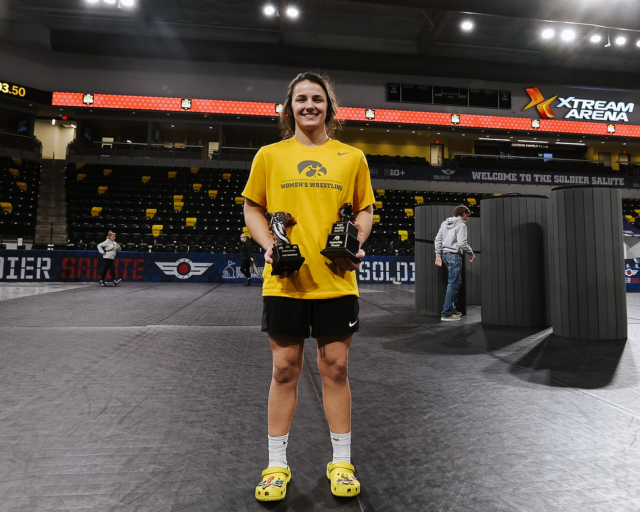 bella mir soldier salute