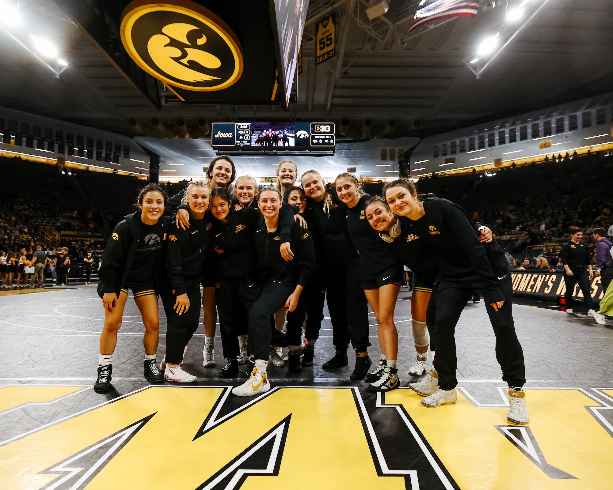 women w dominate duals