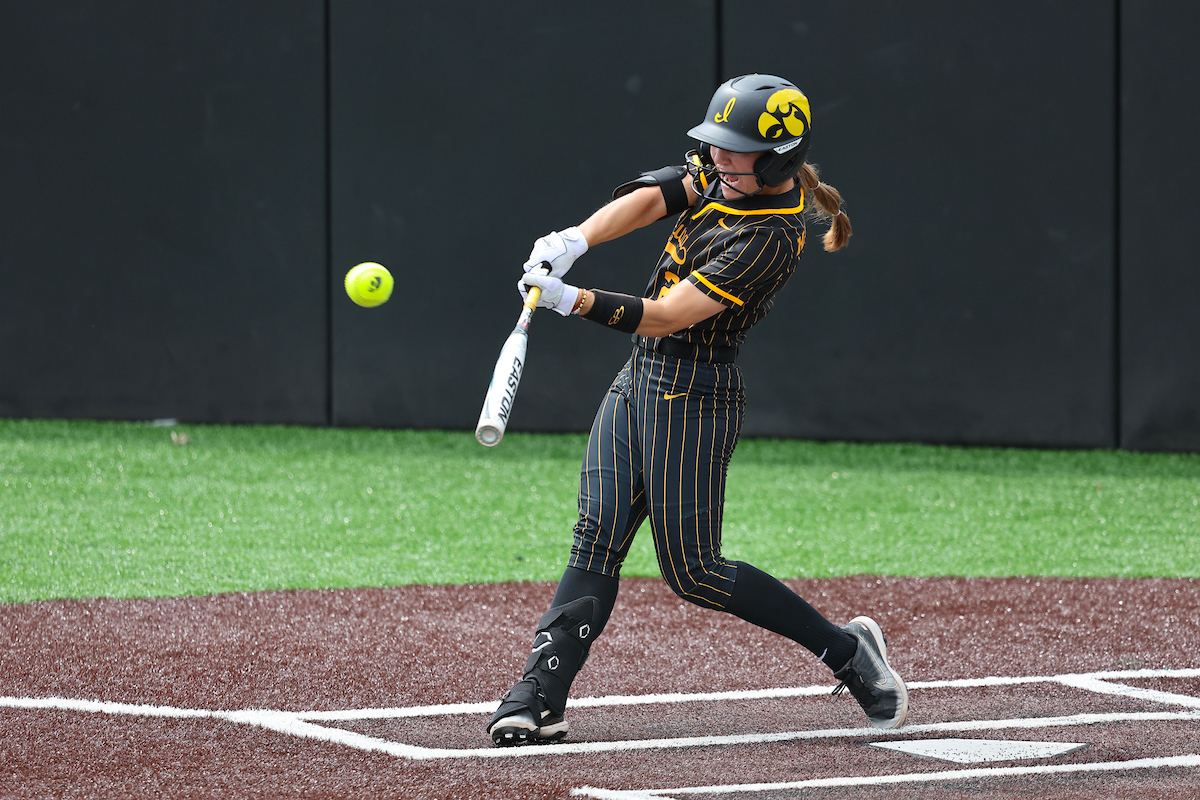 Iowa Softball vs Minnesota