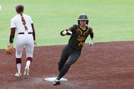 Iowa Softball vs Minnesota