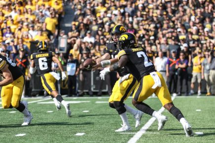 Cade McNamara, Kaleb Johnson