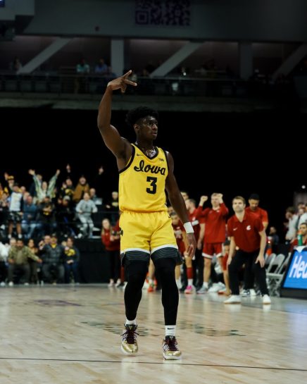 Drew Thelwell hits big three in 2nd half vs Washington State