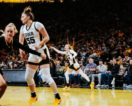 Lucy Olsen three featuring Teagan Mallagni