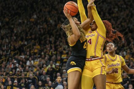 Hannah Stuelke, Kiki Iriafen