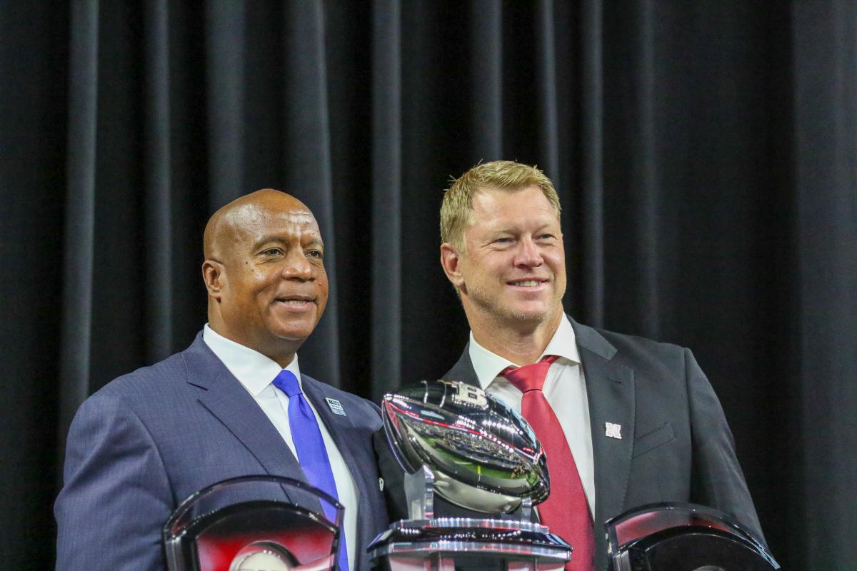 Kevin Warren, Scott Frost