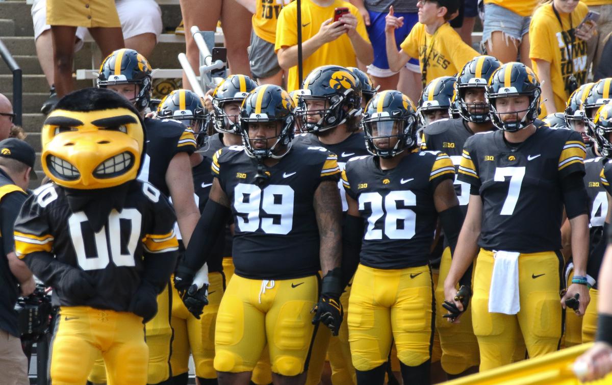 Iowa Tunnel Walk 