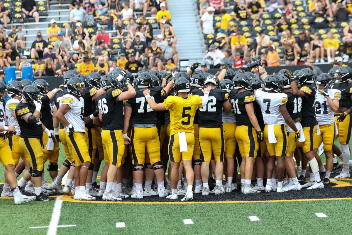 Hawkeyes Huddle 