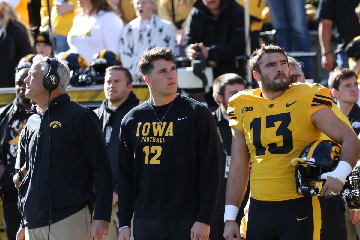 Kirk Ferentz, Kade McNamara, Joe Evans