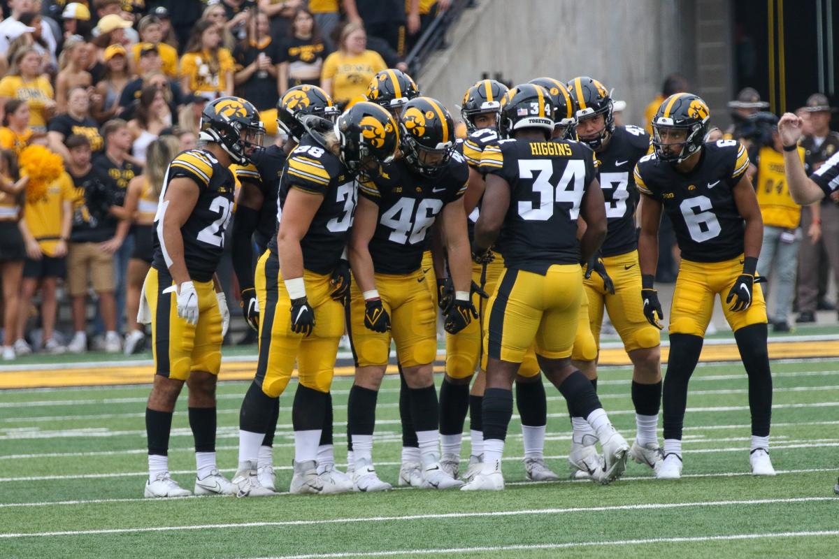Hawkeyes Huddle 
