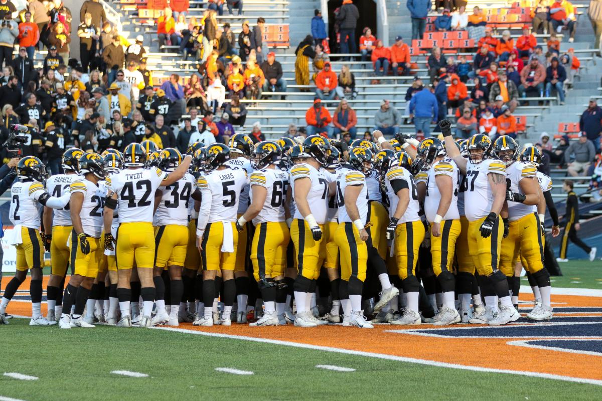 Hawkeye Huddle 